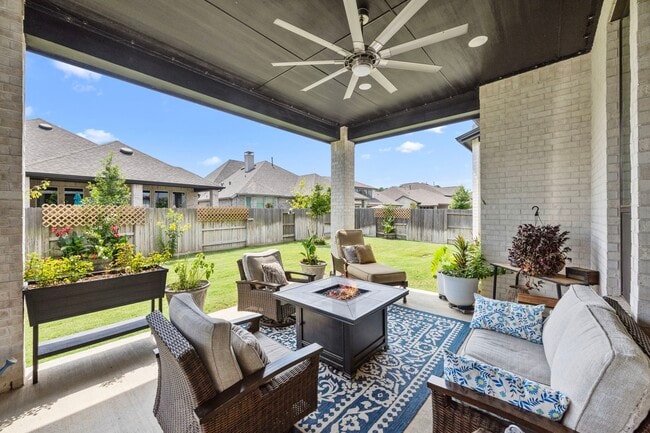 Building Photo - 17910 McClary Cardinal Dr