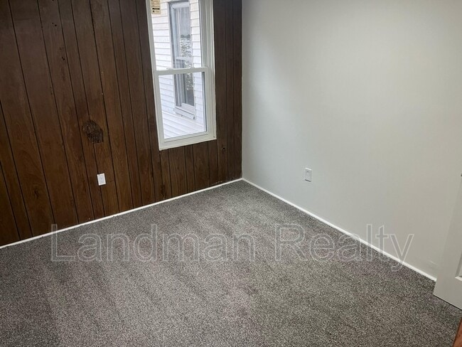 Building Photo - 1245 Island Ave