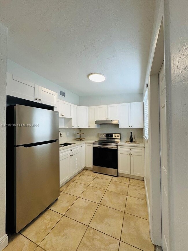 Building Photo - 3370 Frow Ave