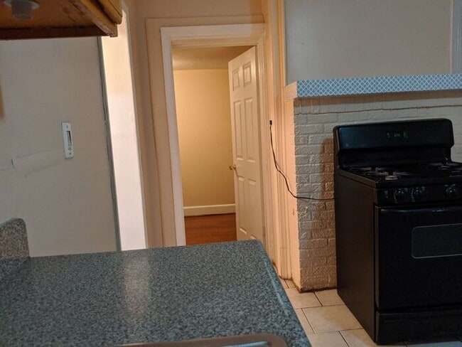 Building Photo - Three-Bedroom Apartment Near Public Transportation