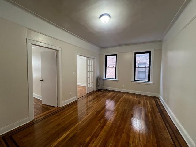 Building Photo - 2 bedroom in SUNNYSIDESunnyside NY 11104