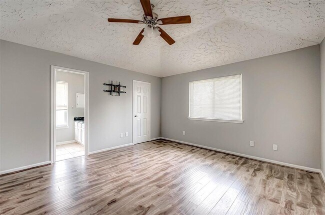 Building Photo - 14110 Taco Ct