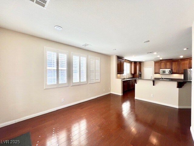 Building Photo - 18 Blue Valley Dr