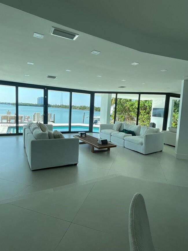 Building Photo - 7720 Miami View Dr
