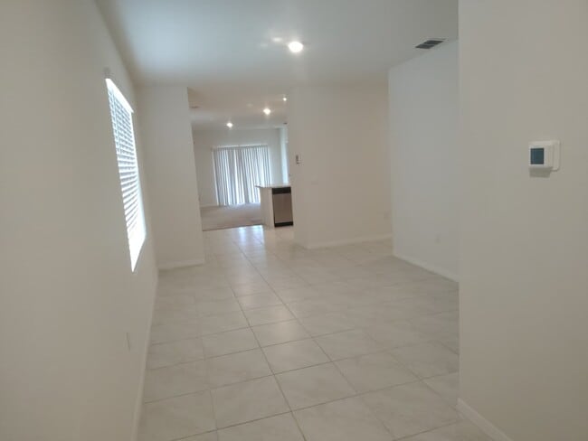 Building Photo - 775 Chinoy Rd