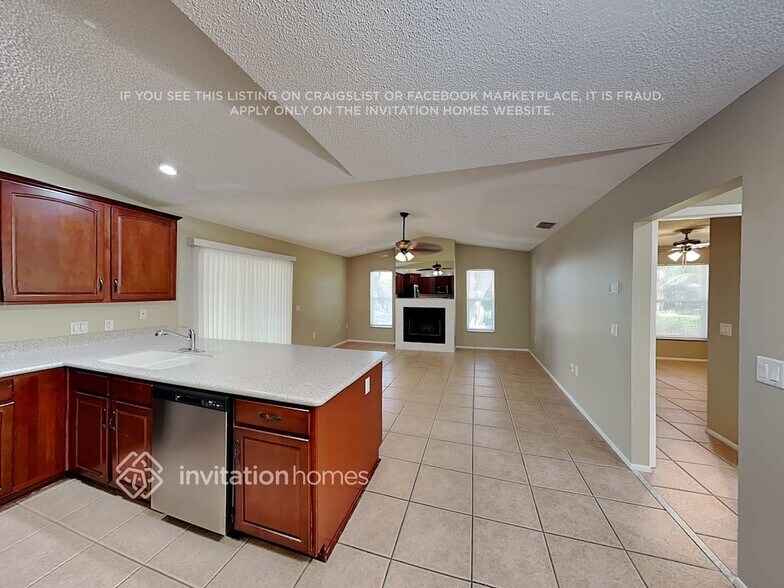 Building Photo - 2275 Cork Oak St W