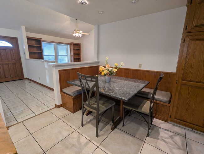 Building Photo - 9041 Emperor Ave