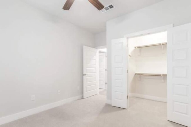 Building Photo - 1 bedroom in Austin TX 78741