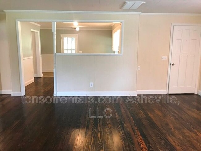 Building Photo - 148 Briarwood Ln