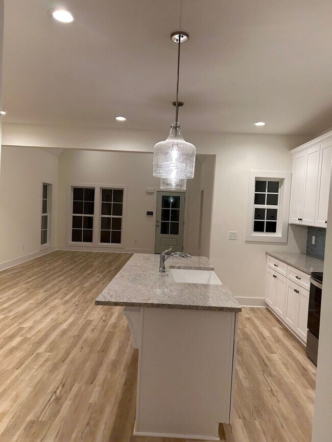 Building Photo - Charming 2BR House in Opelika