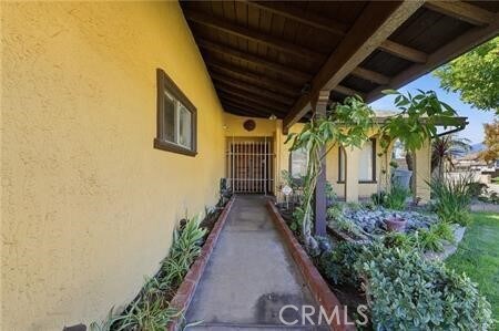 Building Photo - 937 N Greenpark Ave