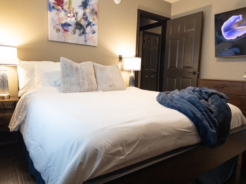 Building Photo - 19508 E 49th St