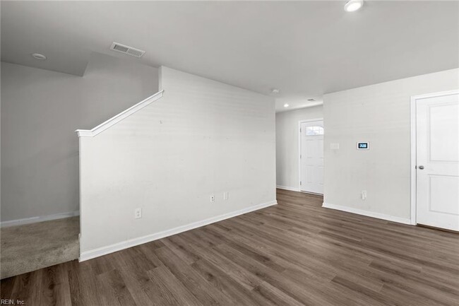 Building Photo - 103 Sourgum Ln