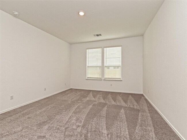Building Photo - 1625 Holly Lk Dr