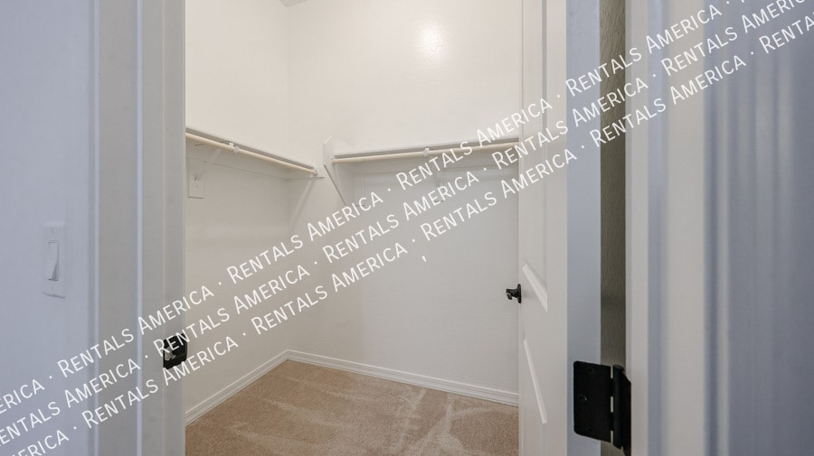 Building Photo - 19060 Rancho Dr