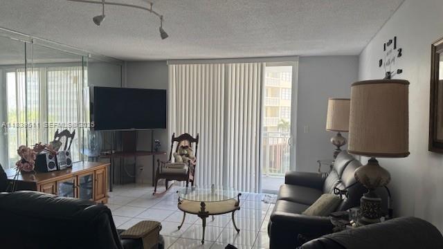 Building Photo - 1801 S Ocean Dr