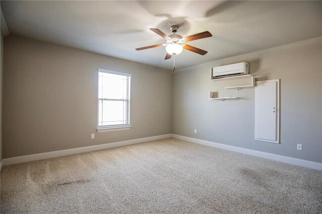 Building Photo - 3214 SW Stonepoint Ave