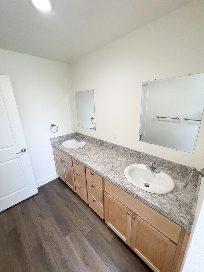 Building Photo - 4245-47 Wyoming