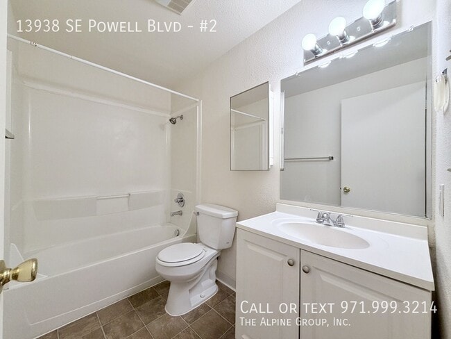 Building Photo - 13938 SE Powell Blvd