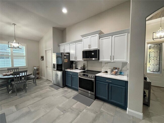 Building Photo - 12012 Whistling Wind Dr