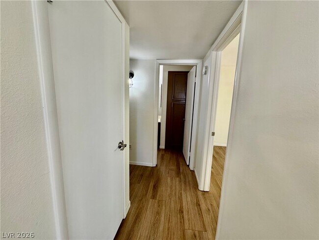 Building Photo - 3060 Casey Dr