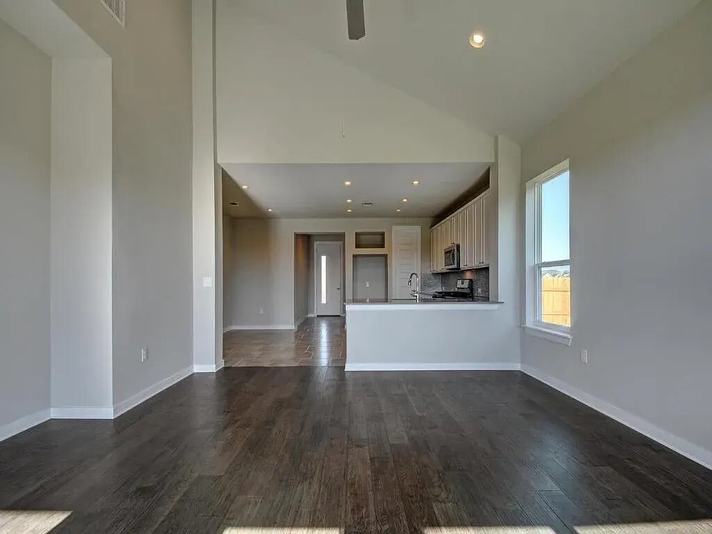 Building Photo - 6808 Cardinal Bloom Loop