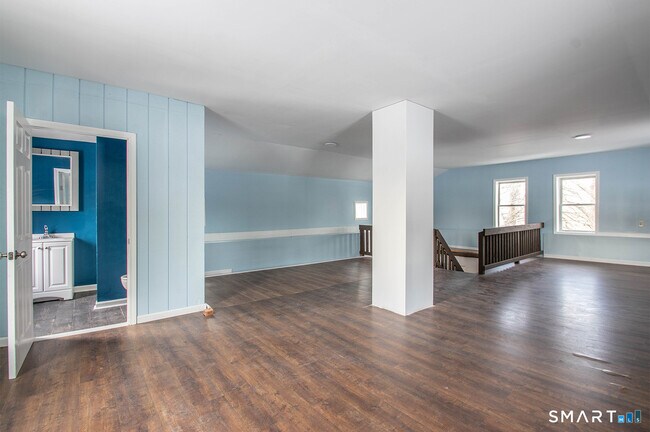 Building Photo - 85 Banks Rd