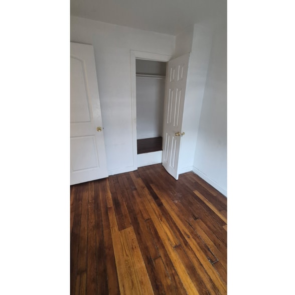 Building Photo - 511 Seagull Ave