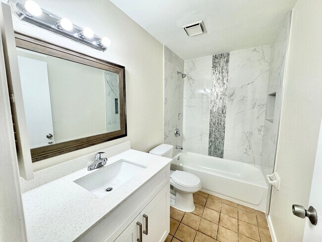 Building Photo - PIKUS (5356 24th Ave SW)