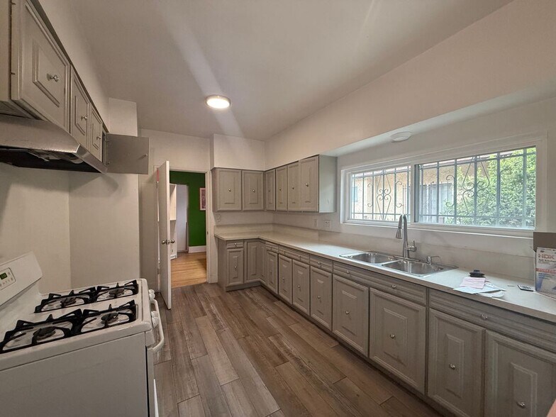 Building Photo - 244 W 49th