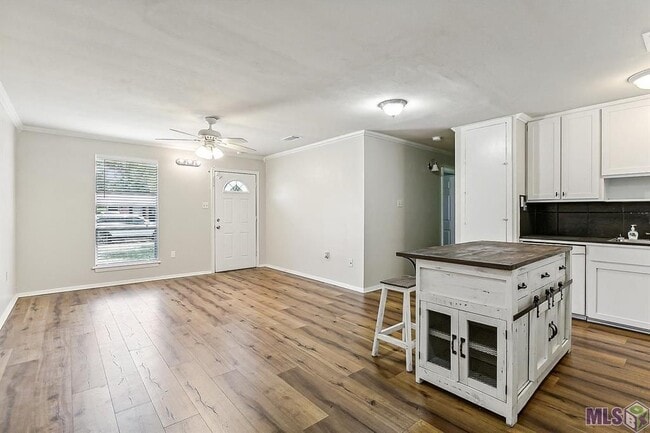 Building Photo - 10689 Rhus Fringe Dr