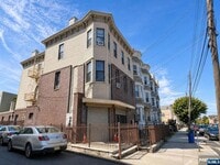 Building Photo - 840 Mt Prospect Ave