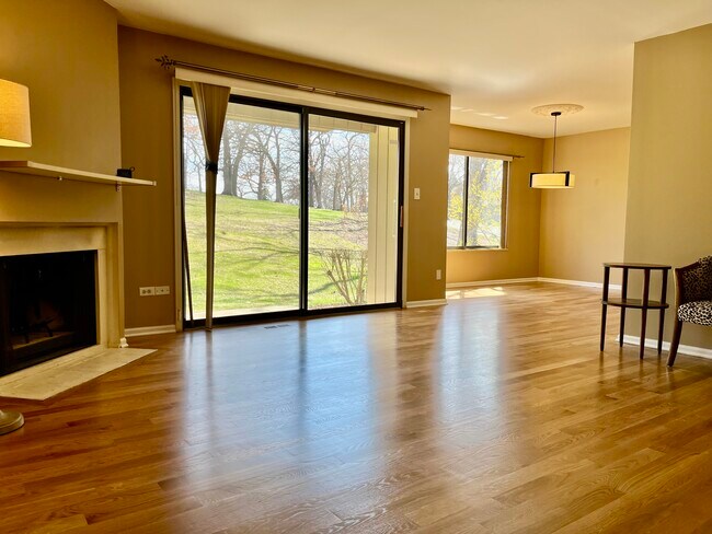 Building Photo - 275 Hickory Ln