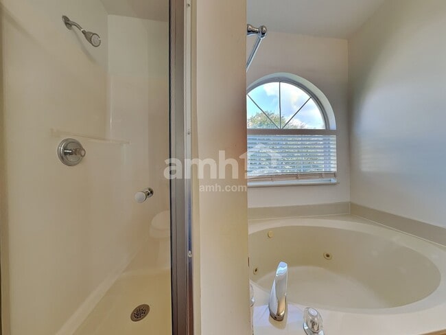 Building Photo - 2498 Port Kembla Dr