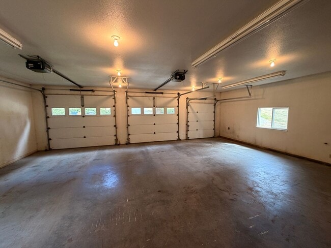 Building Photo - 4204 Sharpe Rd