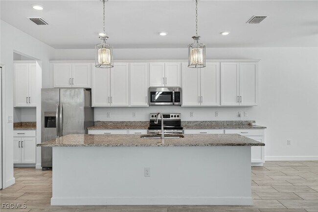 Building Photo - 11484 Canopy Loop