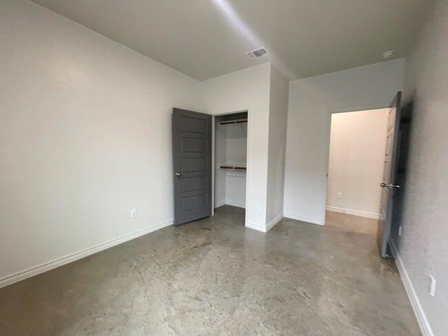 Building Photo - 224 Riptide Dr