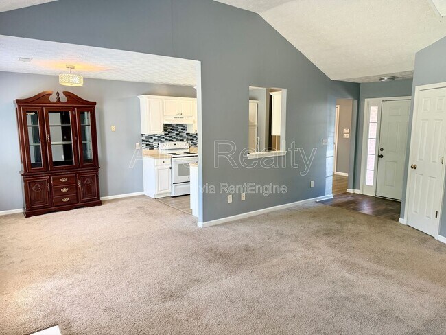 Building Photo - 11166 Knotty Pine Pl