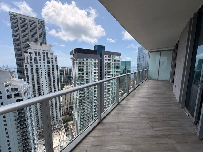 Building Photo - 1100 S Miami Ave