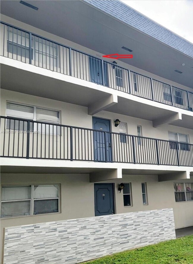 Building Photo - 7911 N Colony Cir