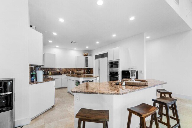 Building Photo - 11839 Maidstone Dr