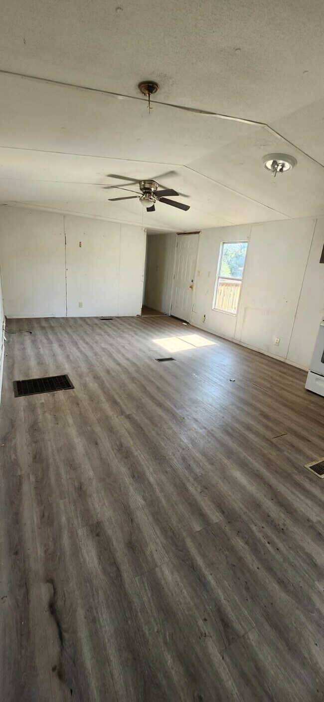 Building Photo - 8364 Cedar St