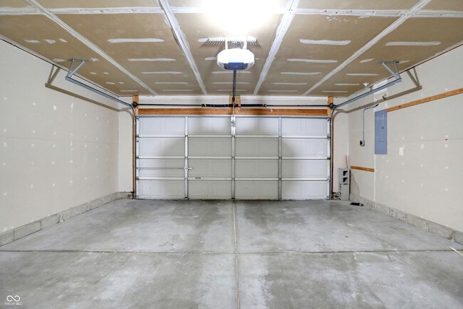 Building Photo - 5761 Cantigny Way S