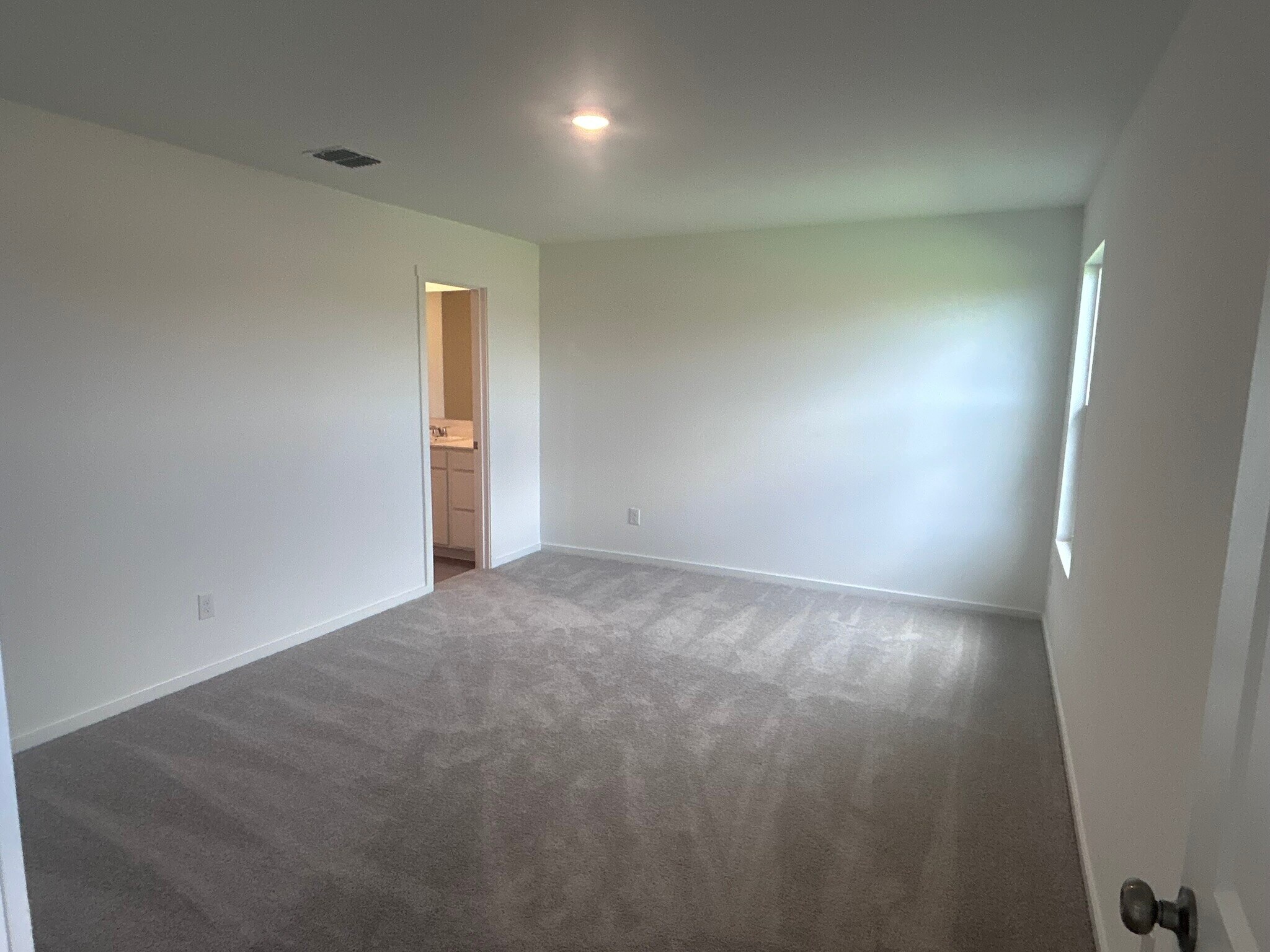 Building Photo - 4221 Jutland Dr