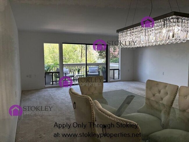 Building Photo - 1317 Canyonwood Ct
