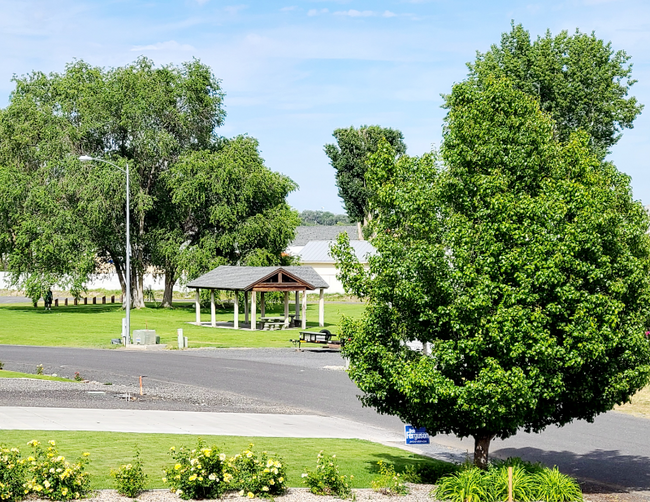 Building Photo - 8295 Diamond Point Cir NE