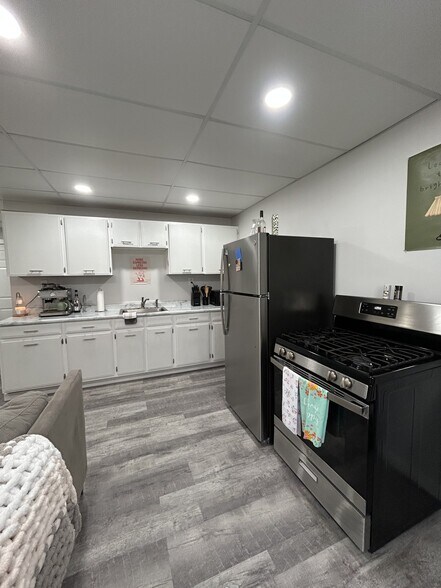 Building Photo - 322 Oskaloosa St