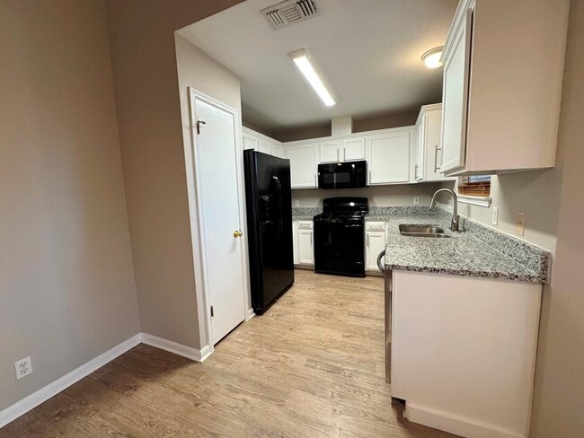 Building Photo - 219 Crystal Knoll Blvd