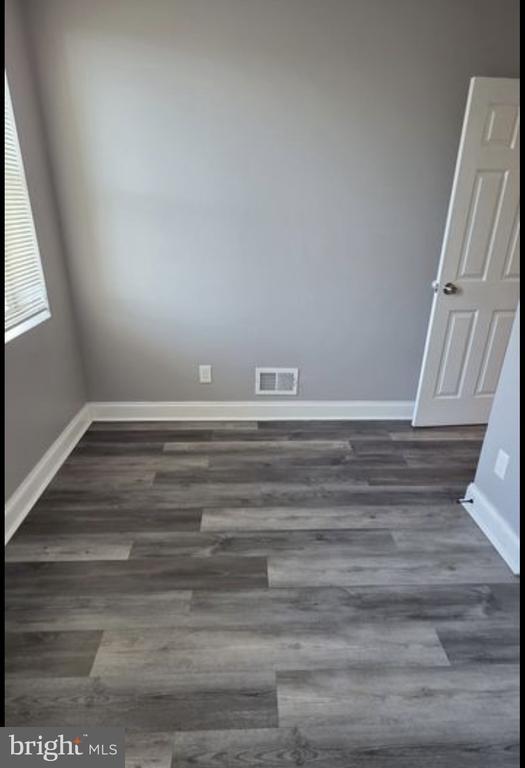 Building Photo - 201 N Rose St