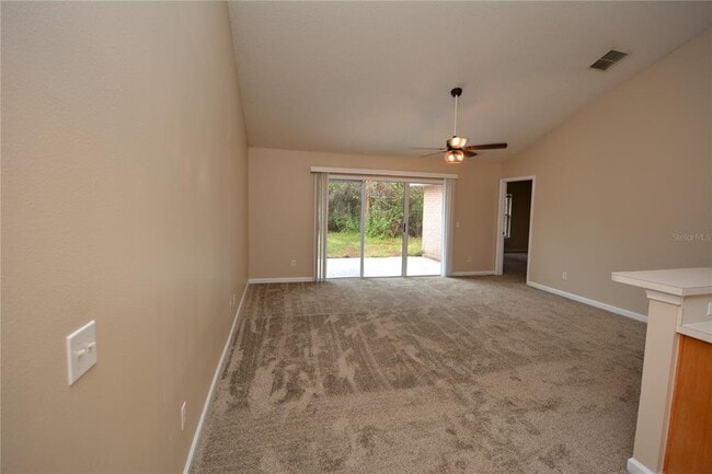 Building Photo - 35 Regent Ln